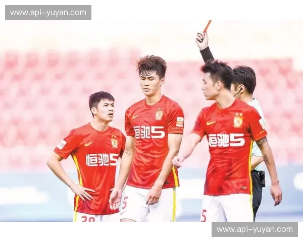 绝版巅峰对决:重温上港vs权健的烈火青春,每一秒都是金元时代的辉煌缩影